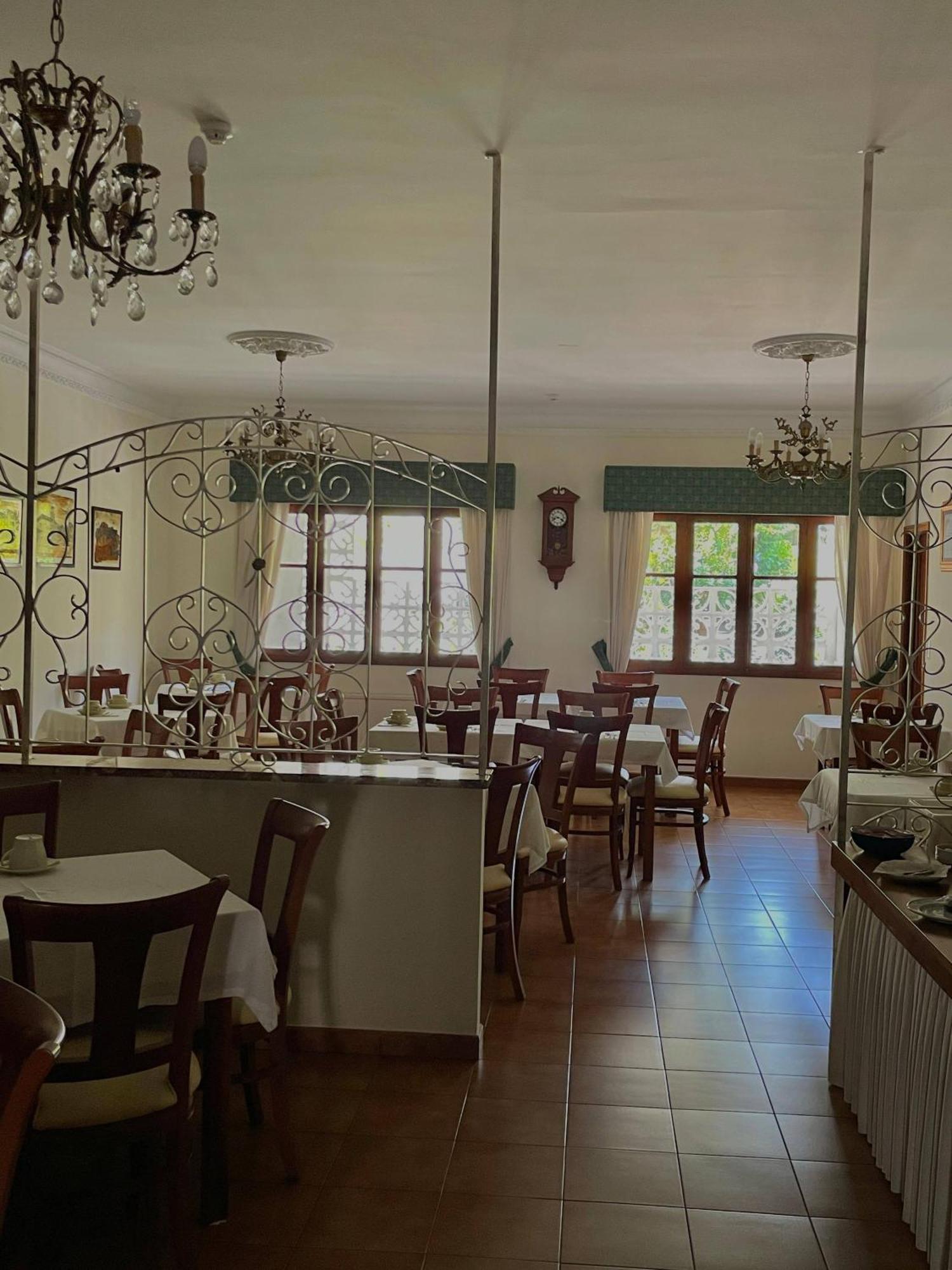 Hotel Amandi O Grove Bagian luar foto
