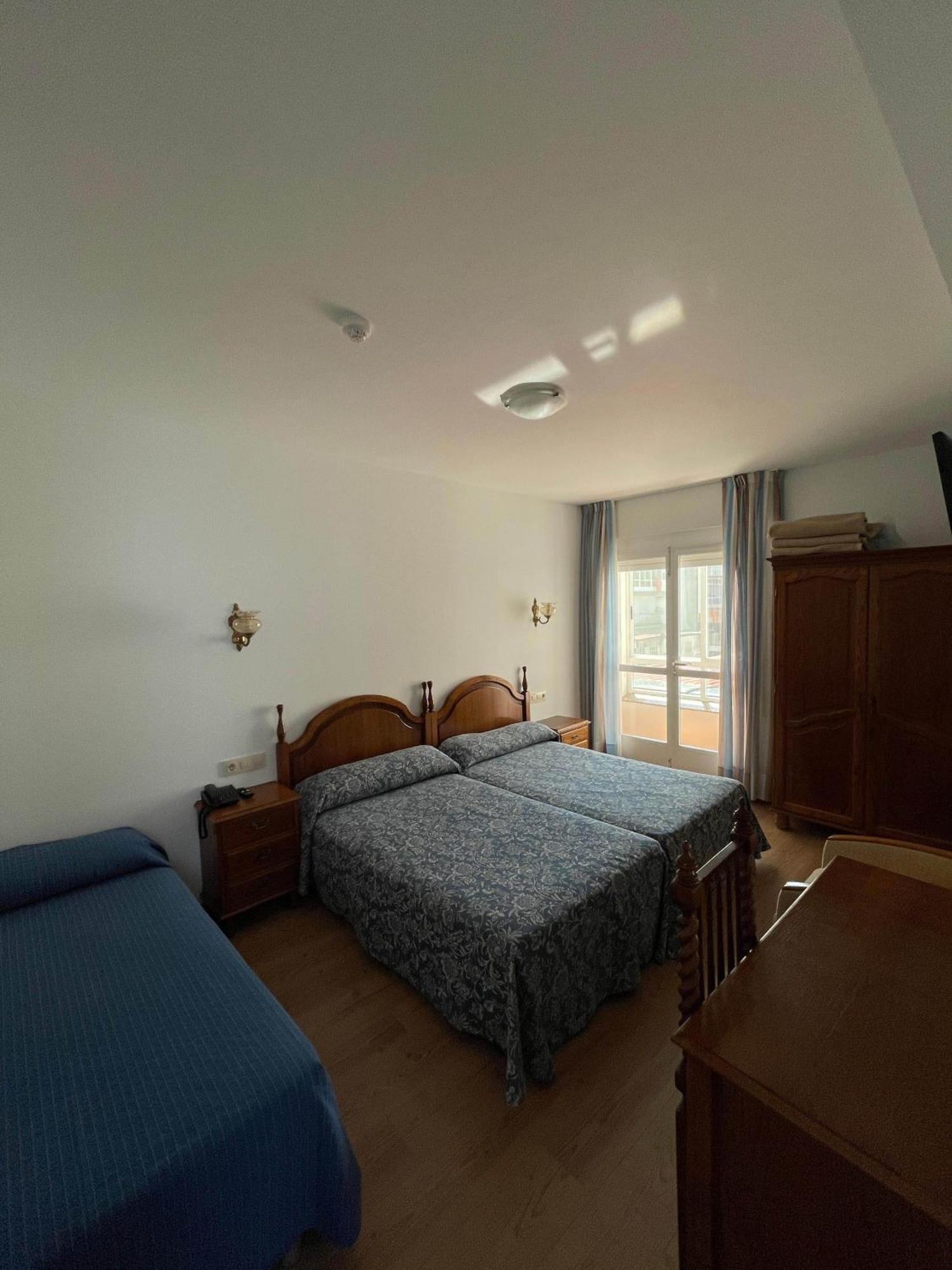 Hotel Amandi O Grove Bagian luar foto