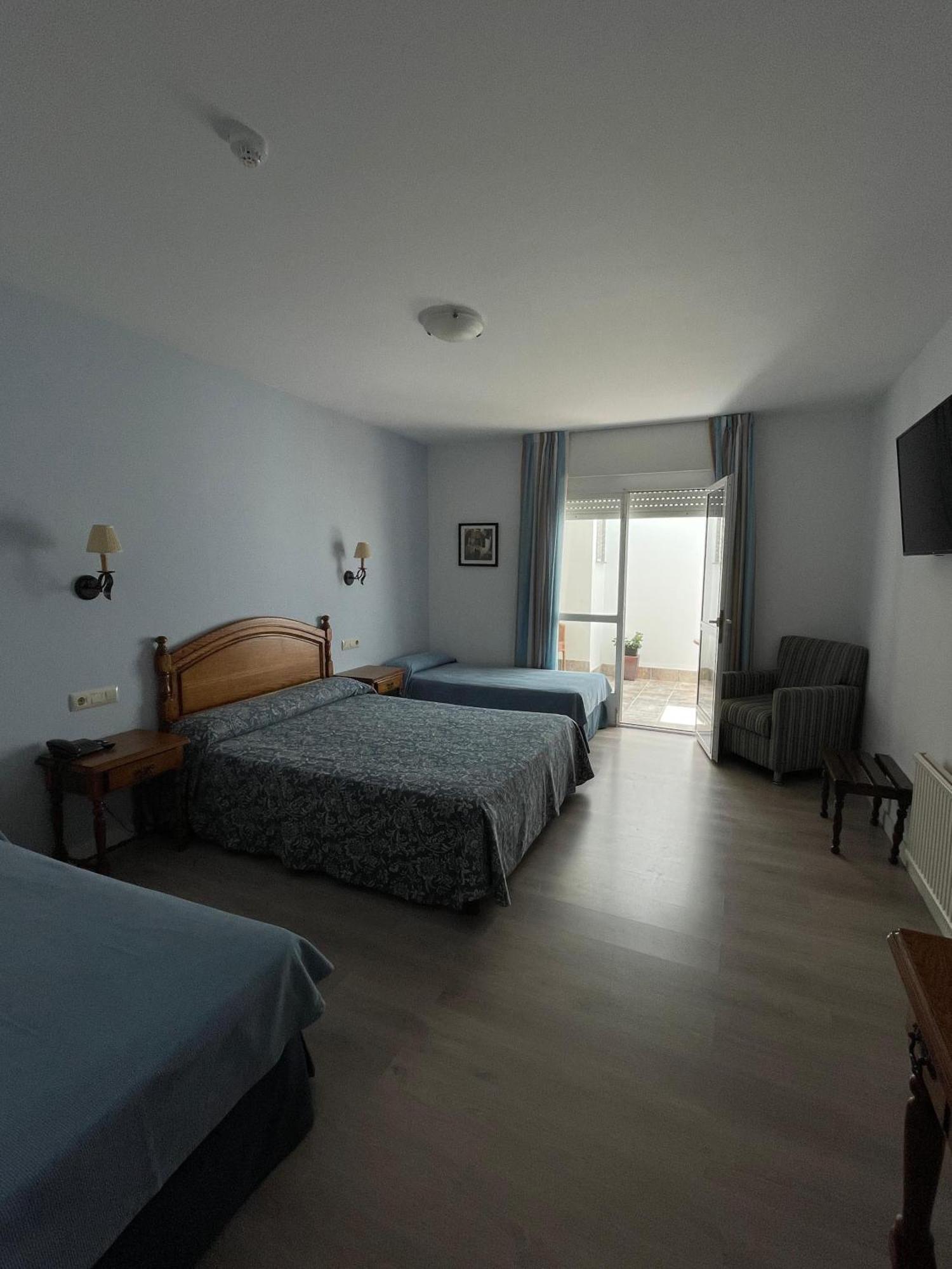 Hotel Amandi O Grove Bagian luar foto